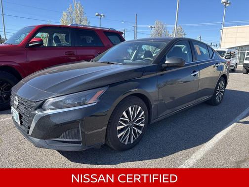 Super Black 2025 Nissan Altima 2.5 SV