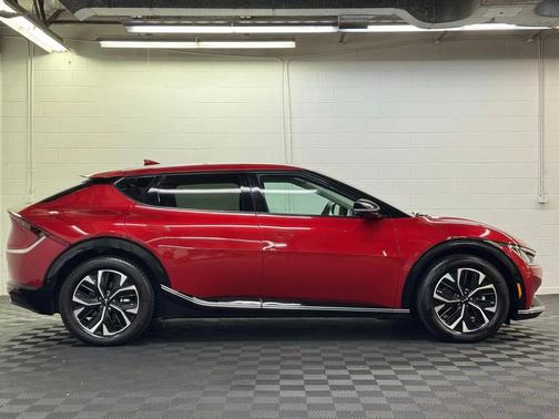 2023 Kia EV6 Wind