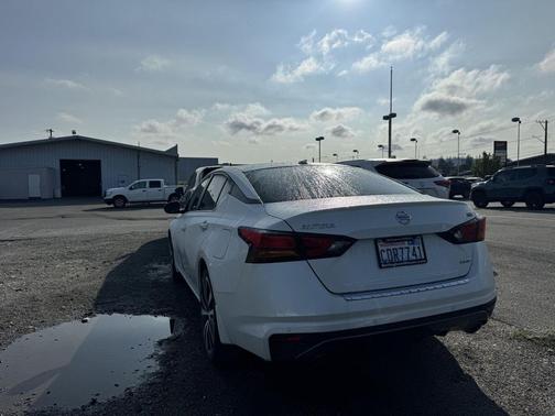 2022 Nissan Altima SR Intelligent AWD