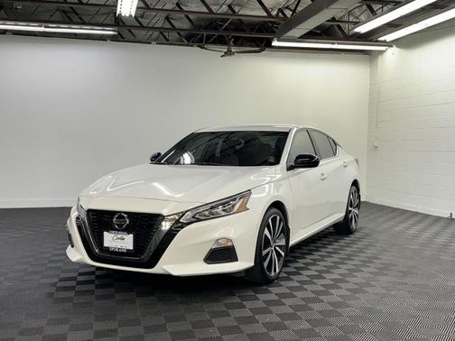 2022 Nissan Altima SR Intelligent AWD