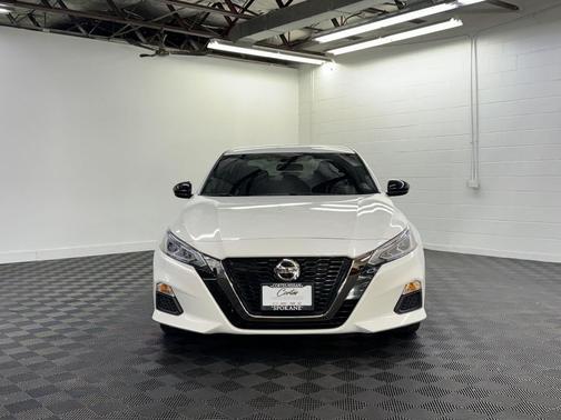 2022 Nissan Altima SR Intelligent AWD