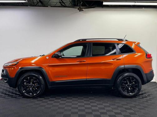 Mango Tango Pearlcoat 2015 Jeep Cherokee Trailhawk
