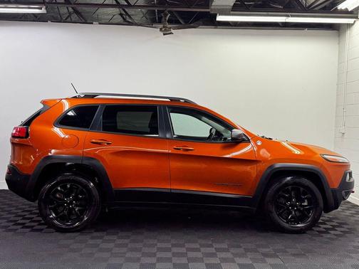 Mango Tango Pearlcoat 2015 Jeep Cherokee Trailhawk