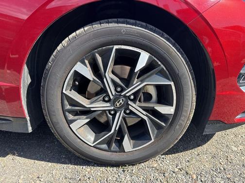 Ultimate red 2025 Hyundai SONATA SEL