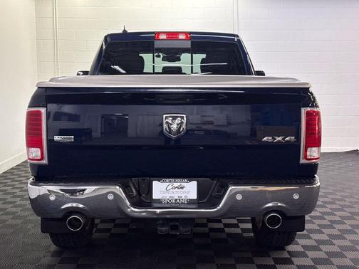 True Blue Pearlcoat 2018 RAM 1500 Laramie