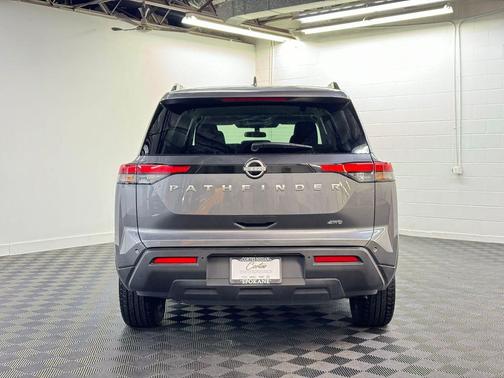 2025 Nissan Pathfinder SV 4WD