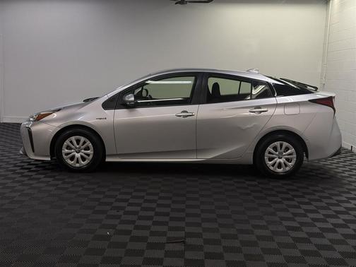 2021 Toyota Prius L