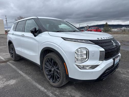 2023 Mitsubishi Outlander SE Black Edition S-AWC