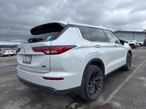 2023 Mitsubishi Outlander SE Black Edition S-AWC