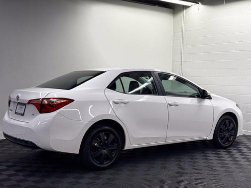 Super White 2019 Toyota Corolla LE