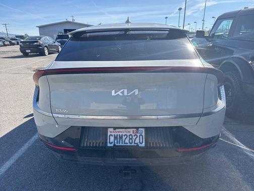 Glacier 2022 Kia EV6 Wind