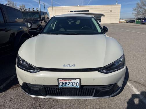 Glacier 2022 Kia EV6 Wind