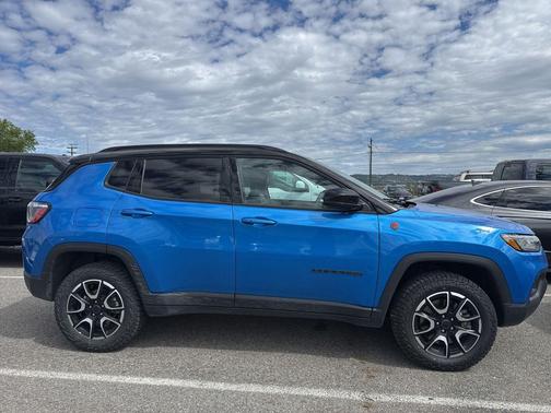Hydro Blue Pearlcoat 2025 Jeep Compass Trailhawk