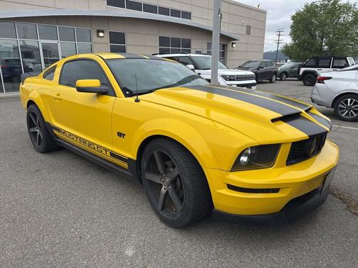 Screaming Yellow 2006 Ford Mustang GT