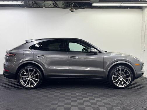 Quartzite Grey Metallic 2021 Porsche Cayenne Cayenne
