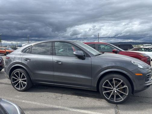 Quartzite Grey Metallic 2021 Porsche Cayenne Cayenne