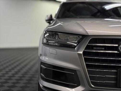 2019 Audi Q7 55 Premium Plus