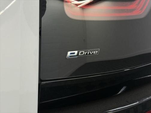 2017 BMW i3 94 Ah w/Range Extender