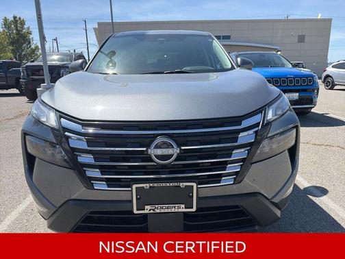 Gun Metallic 2024 Nissan Rogue SV
