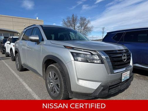 2025 Nissan Pathfinder SV 4WD