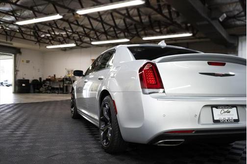 2022 Chrysler 300 S