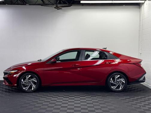 Ultimate Red 2025 Hyundai ELANTRA SEL