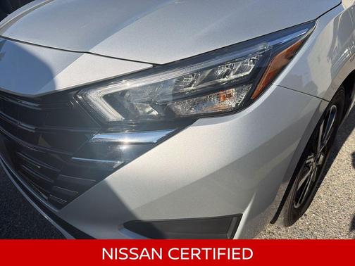 Brilliant Silver 2025 Nissan Versa 1.6 SV