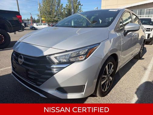 Brilliant Silver 2025 Nissan Versa 1.6 SV