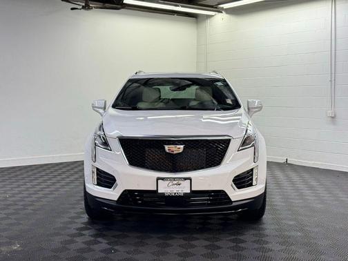 2025 Cadillac XT5 Sport