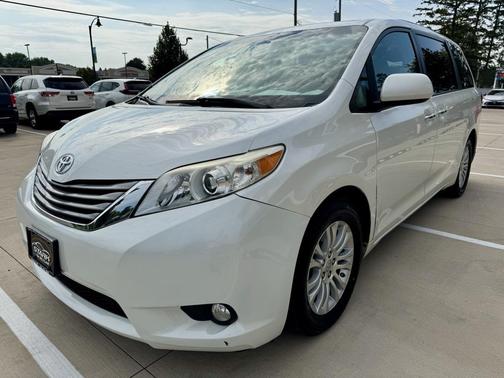 2015 Toyota Sienna XLE Premium