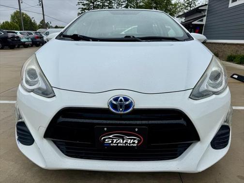2016 Toyota Prius c Two