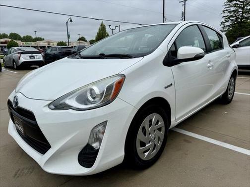 2016 Toyota Prius c Two