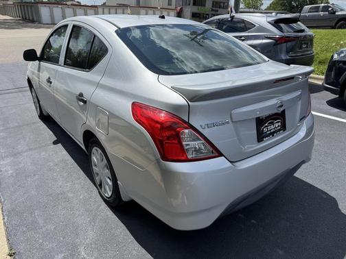 2015 Nissan Versa 1.6 S+