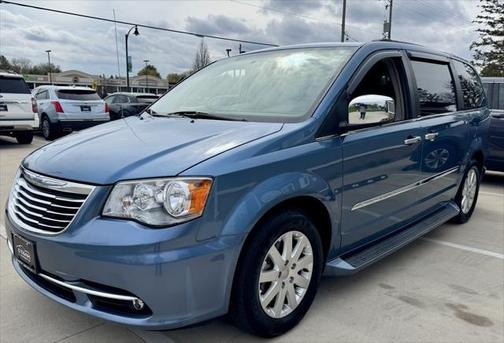 2012 Chrysler Town & Country Touring-L