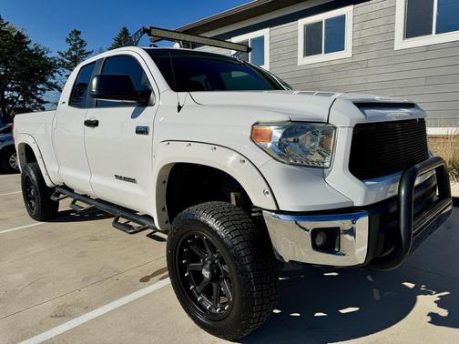 2014 Toyota Tundra SR5