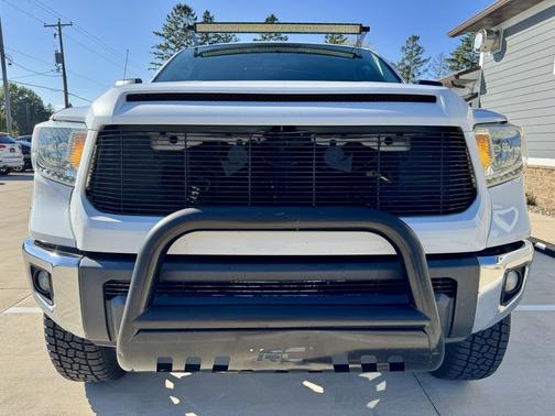 2014 Toyota Tundra SR5
