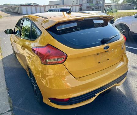 2016 Ford Focus ST 