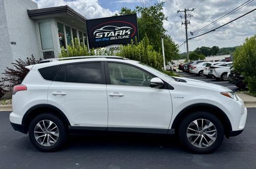 2017 Toyota RAV4 Hybrid XLE