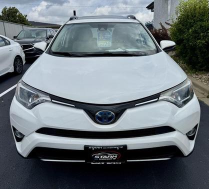 2017 Toyota RAV4 Hybrid XLE