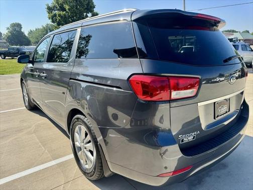 2017 Kia Sedona LX