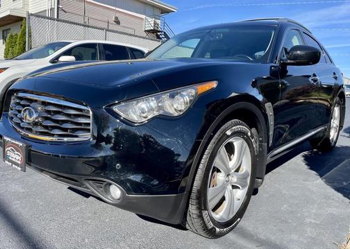 2011 INFINITI FX35 Base