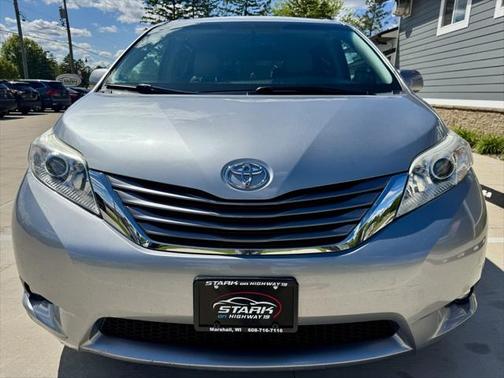 2017 Toyota Sienna XLE