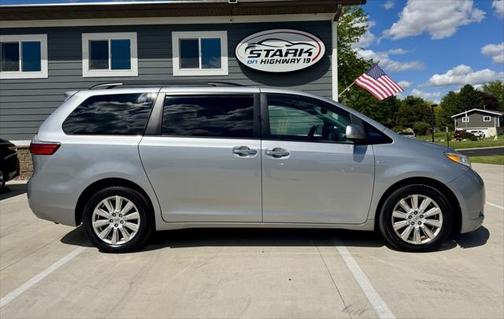 2017 Toyota Sienna XLE