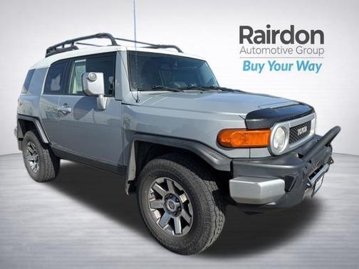 Cement Grey Metallic 2014 Toyota FJ Cruiser Base