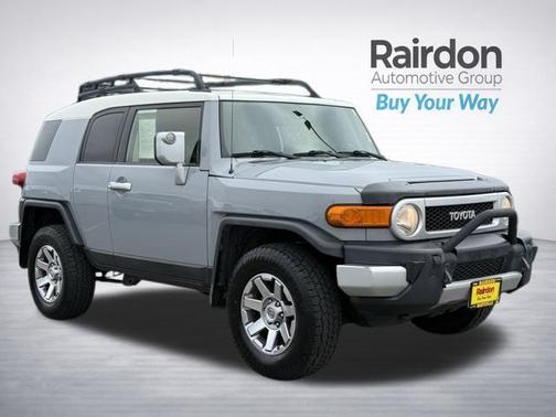 Cement Grey Metallic 2014 Toyota FJ Cruiser Base