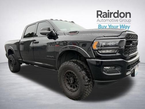 Diamond Black Crystal Pearlcoat 2021 RAM 2500 Limited Crew Cab 4x4 6'4' Box