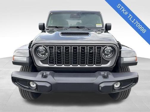 Granite Crystal Metallic Clearcoat 2026 Jeep Gladiator Sport S