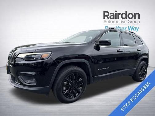 Diamond Black Crystal Pearlcoat 2019 Jeep Cherokee Latitude