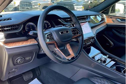 2025 Jeep Grand Cherokee L Summit Reserve