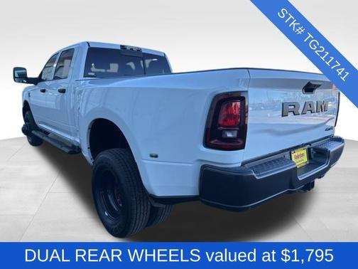 2026 RAM 3500 Tradesman Crew Cab 4x4 8' Box